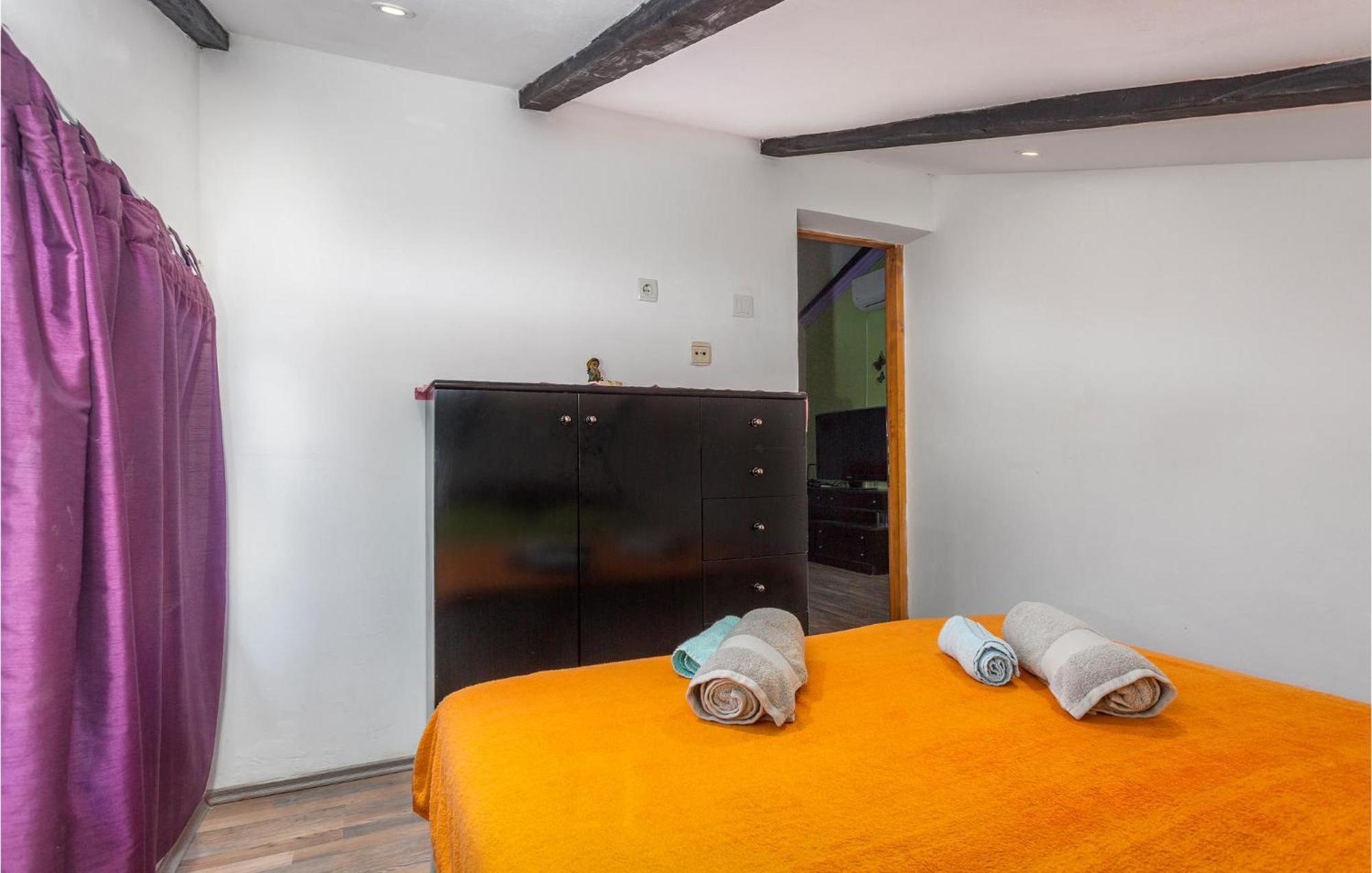 2 Bedroom Amazing Apartment In נייביצה מראה חיצוני תמונה