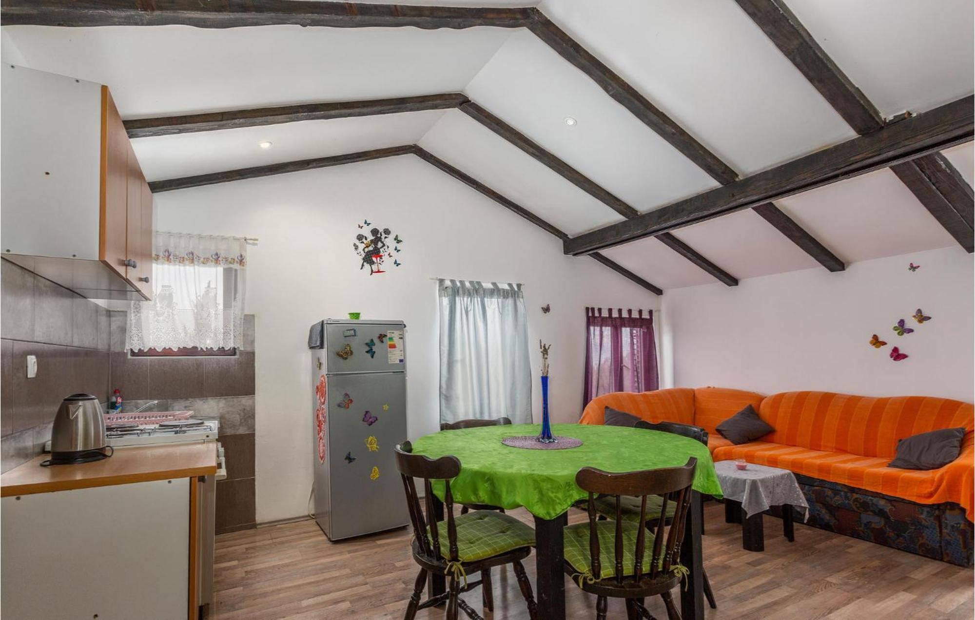 2 Bedroom Amazing Apartment In נייביצה מראה חיצוני תמונה