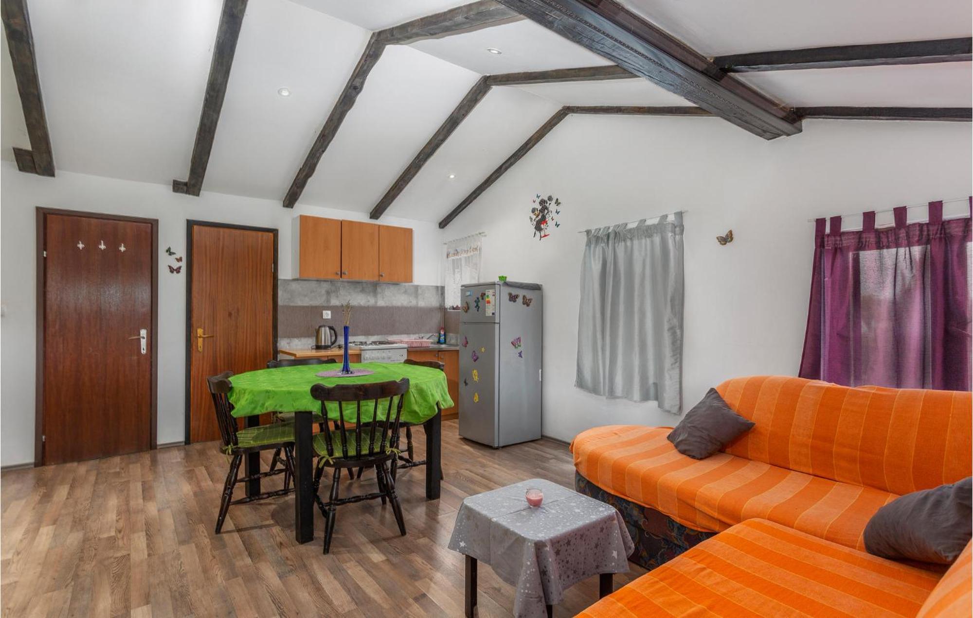 2 Bedroom Amazing Apartment In נייביצה מראה חיצוני תמונה